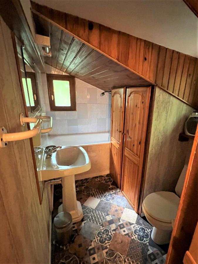 Cabane Dans Les Bois Avec Vue Sur Les Pyrenees Saint-Laurent-de-Neste Eksteriør bilde