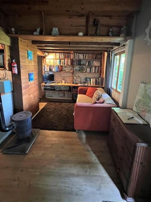 Cabane Dans Les Bois Avec Vue Sur Les Pyrenees Saint-Laurent-de-Neste Eksteriør bilde